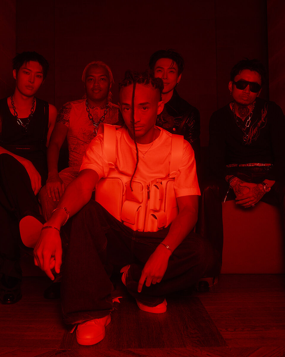 Jaden Smith levou o vermelho Louboutin para as ruínas de um reino imaginário