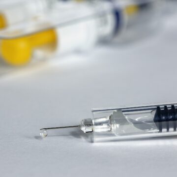 Já foram aplicadas mais de 17 milhões de vacinas no mundo