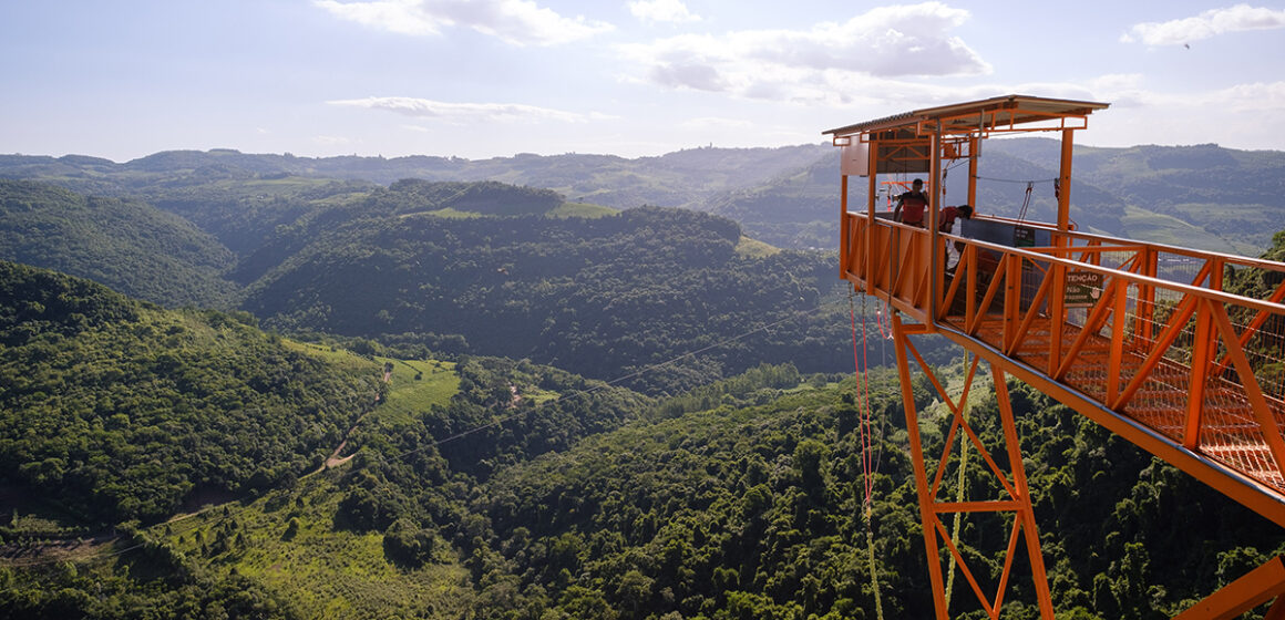 Enoturismo, gastronomia e aventura: roteiros ao ar livre exploram a Região Uva e Vinho no sul do Brasil
