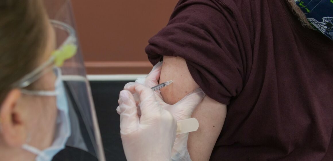Mais de 99% das mortes por Covid nos EUA em maio são de pessoas não vacinadas