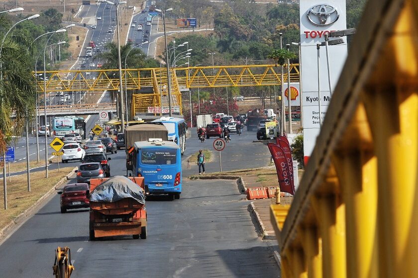 DF anuncia reforma de Viaduto e passarela