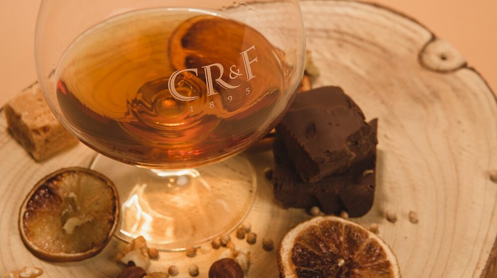 Marca de aguardente vínica líder em Portugal chega ao Brasil