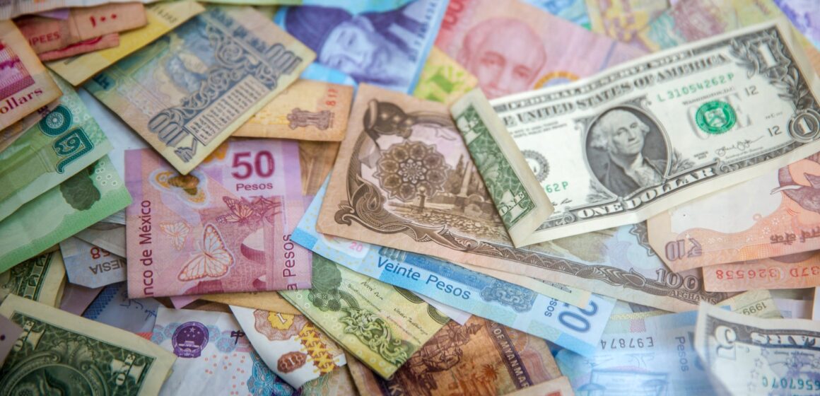 jason-leung-SAYzxuS1O3M-unsplash A dívida dos países de baixa renda atingem um recorde de US$ 860 bilhões em 2020