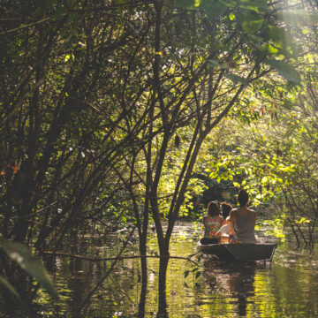 Turismo de base comunitária na Amazônia traz benefícios e transformação aos visitantes e às populações ribeirinhas