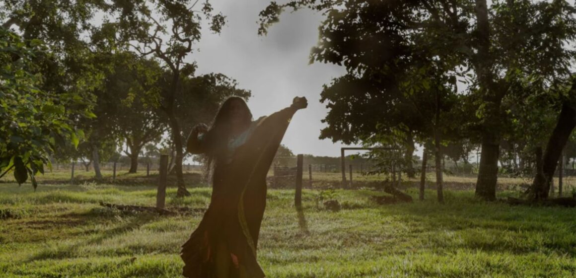 Calin, Santa Clara, cigana Exposição mostra universo de mulheres ciganas de Mato Grosso
