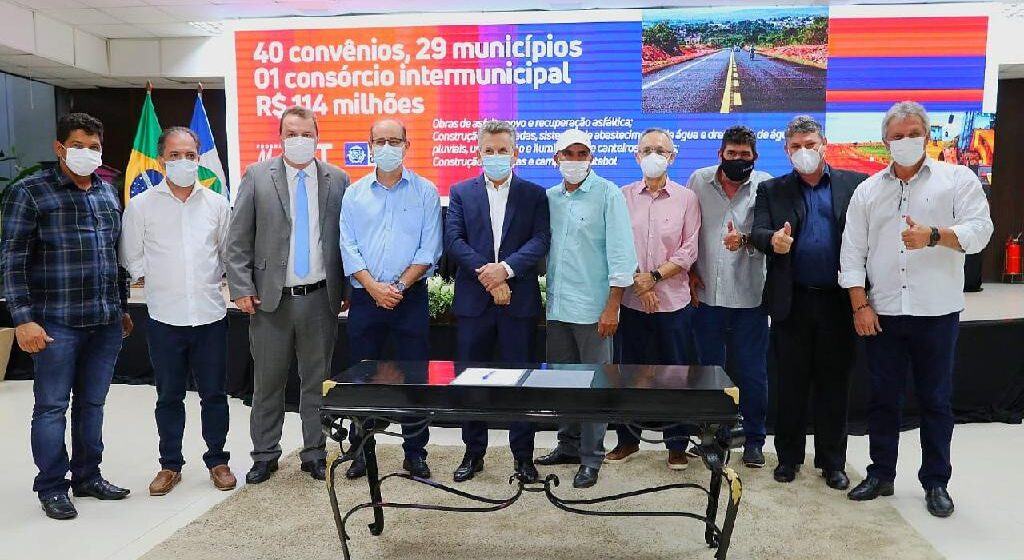 Mato Grosso firma convênios para investir R$ 114 milhões em 29 municípios