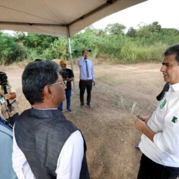 Embaixador da Índia conhece projeto em Cuiabá