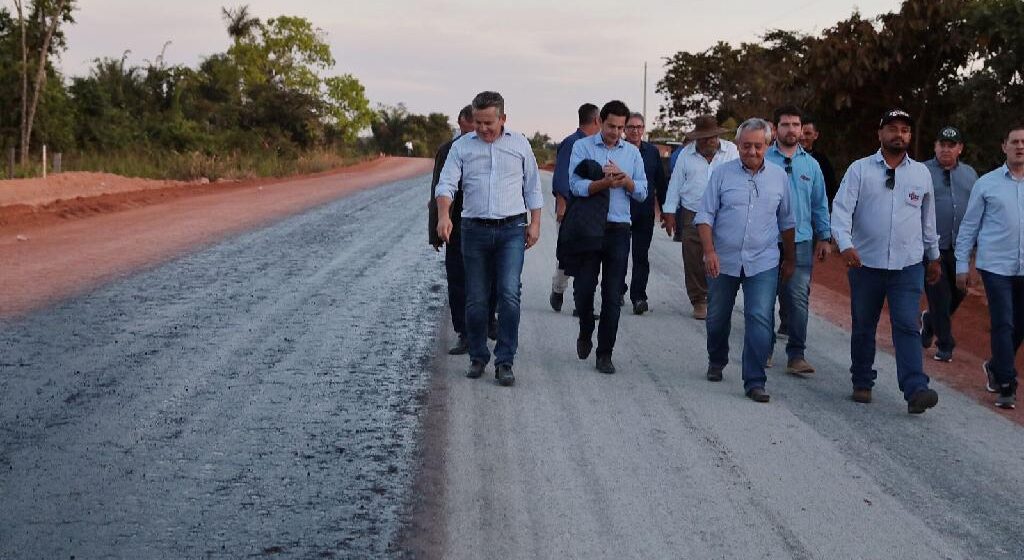 Mato Grosso investe mais de R$ 100 milhões em obra de pavimentação