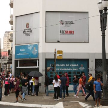 emprego_trabalho_desemprego_cate_rvrsa_abr_20220429_0569 O desafio de conciliar geração de empregos com redução de custos