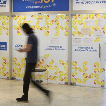 Sede do Procon no shopping Venâncio 2000 Ministério orienta Procons a abrir processos contra Apple e Samsung