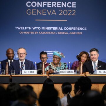 OMC fecha acordos comerciais globais após discussões difíceis