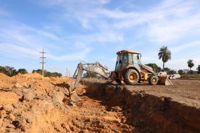 Obra do Contorno Leste avança com implantação de rede de drenagem na região do Distrito Industrial