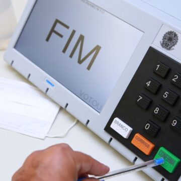 TSE - Tribunal Superior EleitoralUrna eletrônica TSE aprova teste de integridade com biometria em urnas eletrônicas