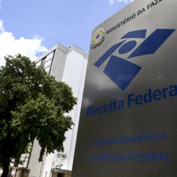 Superintendência da Receita Federal, em Brasília. Arrecadação federal chega a R$ 172,31 bilhões em agosto