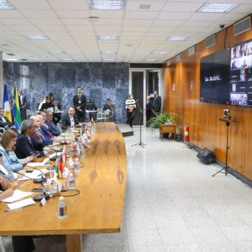 Governadores estudam ações para reduzir perdas com a limitação do ICMS