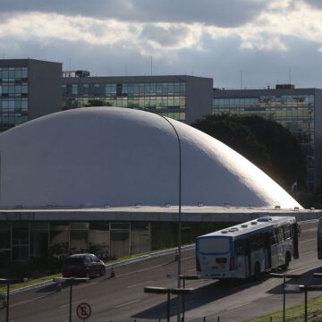 Senado aprova PEC que dá desconto no IPTU para imóveis sustentáveis
