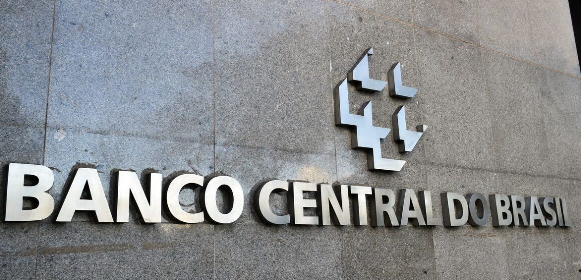 Edifício-Sede do Banco Central em Brasília Famílias e empresas pagaram juros mais altos em 2022, diz BC