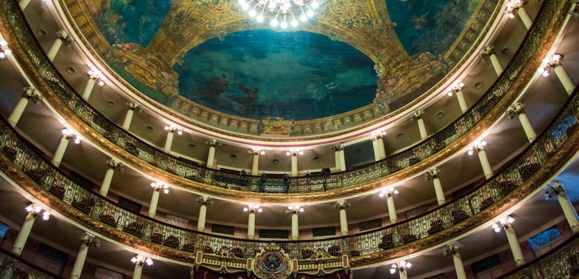 Teatro Amazonas é eleito o “monumento mais bonito” do Brasil