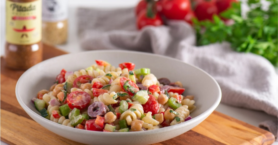 Salada de massa e uma ótima opção para driblar o calor na hora da refeição