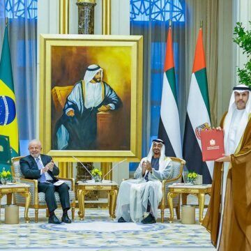Governo assina acordos com Emirados Árabes Unidos