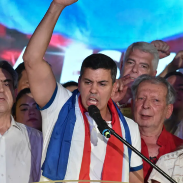 Santiago Peña é eleito presidente do Paraguai