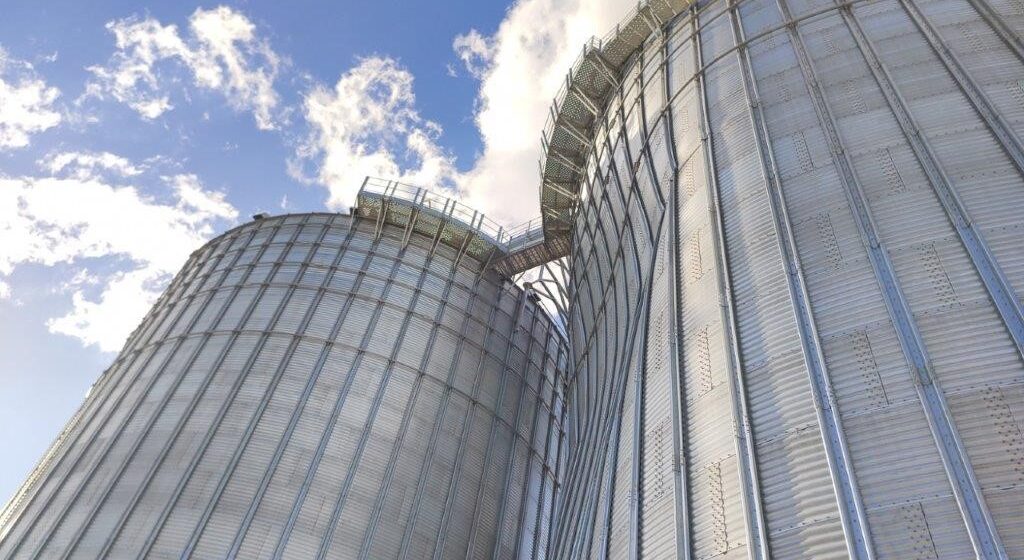 Déficit de armazenagem e riscos de intempéries preocupam o agronegócio