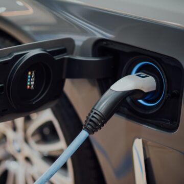 Mercado de veículos elétricos cresce 51% no primeiro quadrimestre de 2023