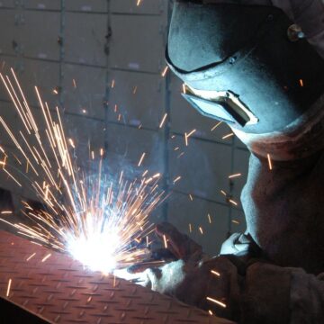 17342996490_fbfe031a23_o Após queda da Selic, confiança da indústria cresce, diz CNI