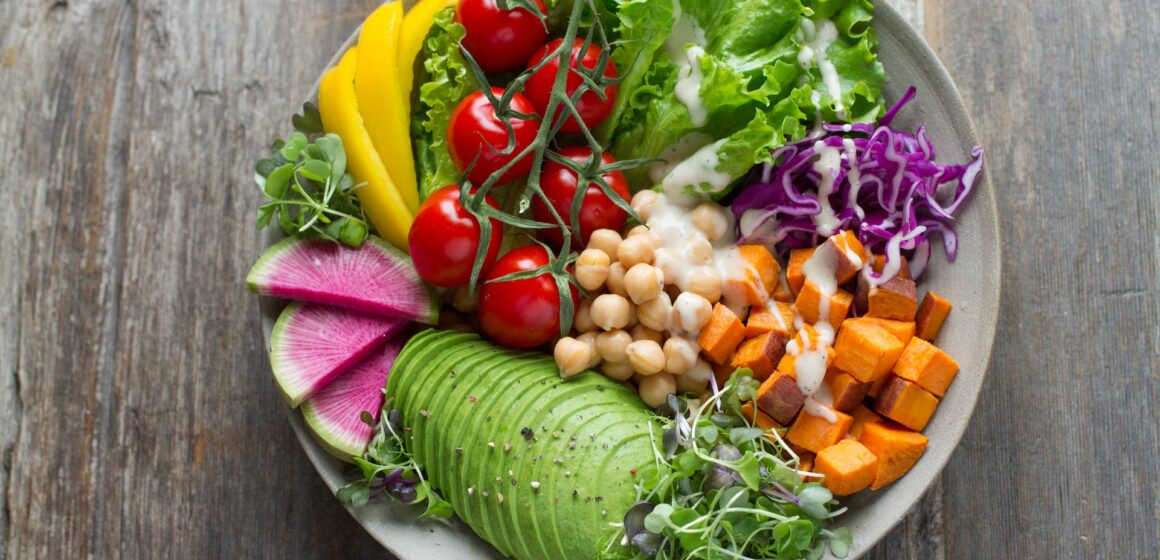 anna-pelzer-IGfIGP5ONV0-unsplash Brasil lidera consumo de alimentos ‘plant-based’ na AL