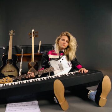 Cantora brasileira descobre música incrustada na natureza!