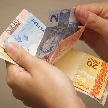 Receita Federal detalha diretrizes das novas regras de tributação para rendimentos no exterior