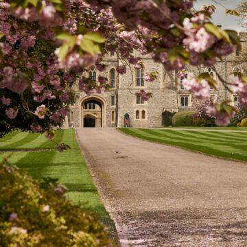 Desvendando os tesouros dos castelos pelo mundo: uma jornada pela história e beleza arquitetônica