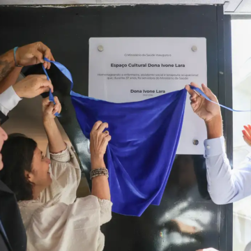 Exposição celebra Dona Ivone Lara e pioneiras da saúde no Brasil