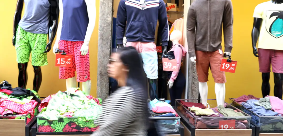 Comércio varejista brasileiro registra segunda alta consecutiva em fevereiro