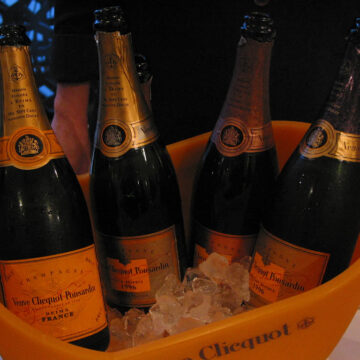 Veuve Clicquot homenageia mulheres empreendedoras em premiação no Brasil