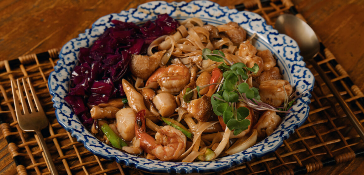 Premiado e tradicional restaurante tailandês de Porto Alegre estreia novidades em seu menu