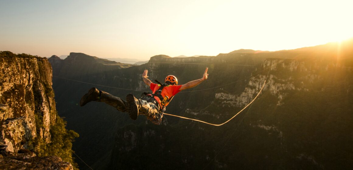 Salto-de-Pendulo-Creditos-Natural-Extremo-1 5 roteiros para o Dia dos Namorados na Serra Gaúcha
