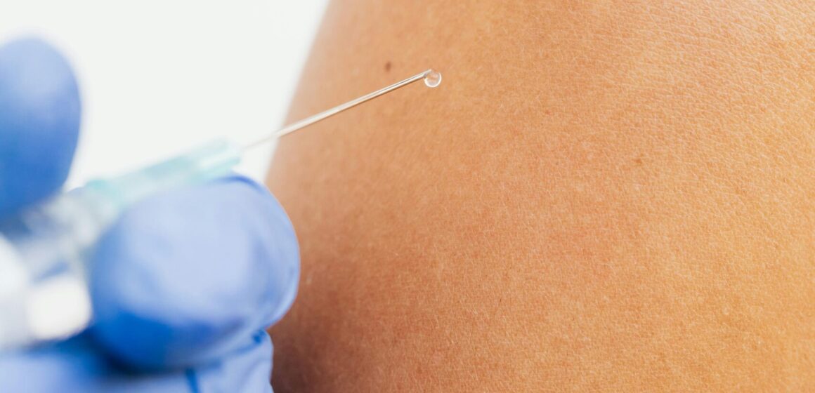 pexels-karolina-grabowska-5207025 Mitos e verdades sobre a vacina contra a gripe: saiba como se proteger