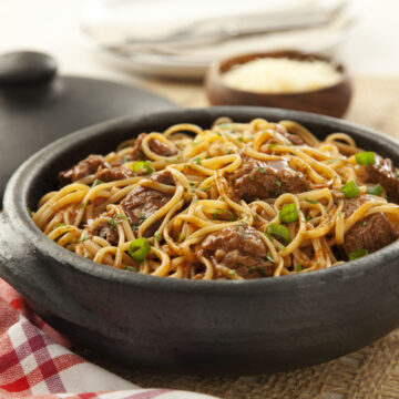 Linguini-com-Ragu-de-Barreado Receita para reunir a família ao redor da mesa: Linguini com Ragu de Barreado