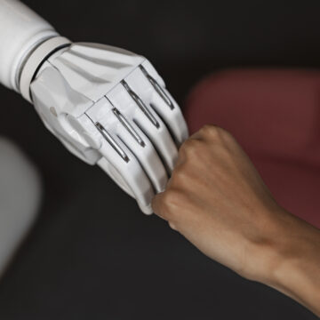 Psicólogo defende cautela no uso da inteligência artificial para questões de saúde mental