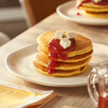 Receita de panqueca de fubá com goiabada cremosa