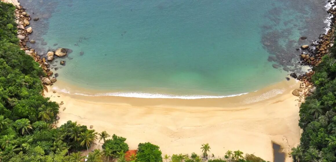 9 destinos brasileiros para praticar esportes náuticos neste verão