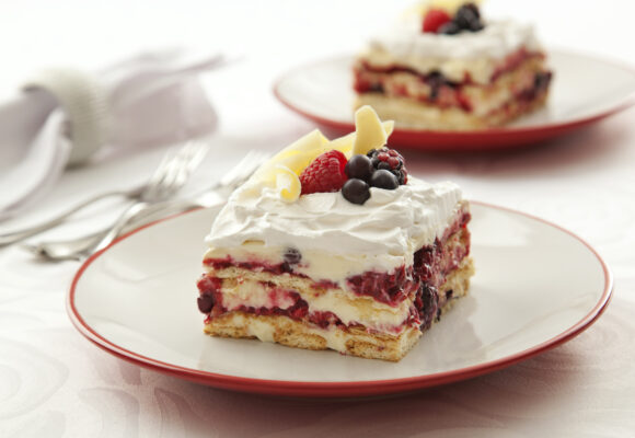 Pavê de Chocolate Branco e Frutas Vermelhas para o Ano Novo