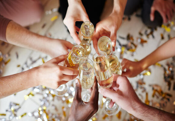 Festas de final de ano: saiba como organizar um evento de maneira descomplicada e sem prejuízos