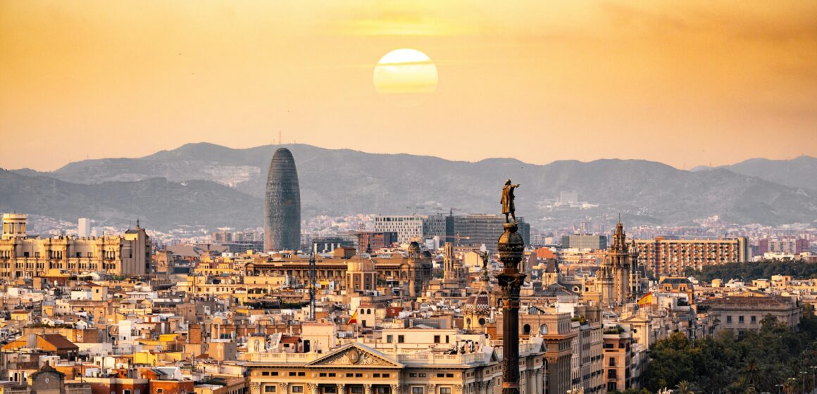 Espanha já abriga a terceira maior comunidade brasileira da Europa